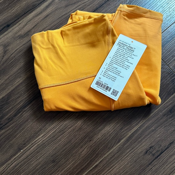 Lululemon align high-rise pant with pocket 25” - Picture 3 of 8